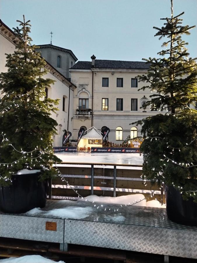 Il Vicolo_Carinissimo Appartamento In Centro Storico, Zona Giorno Mansardata Belluno Exterior foto